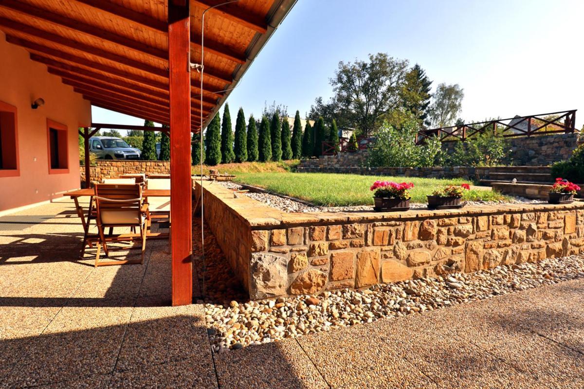 Bezměrovský dvůr Kroměříž Exterior foto