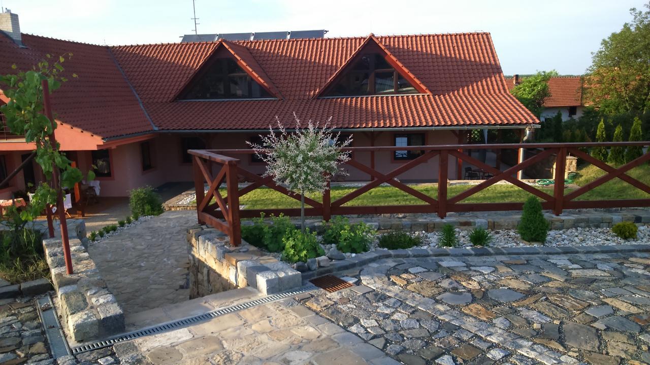 Bezměrovský dvůr Kroměříž Exterior foto